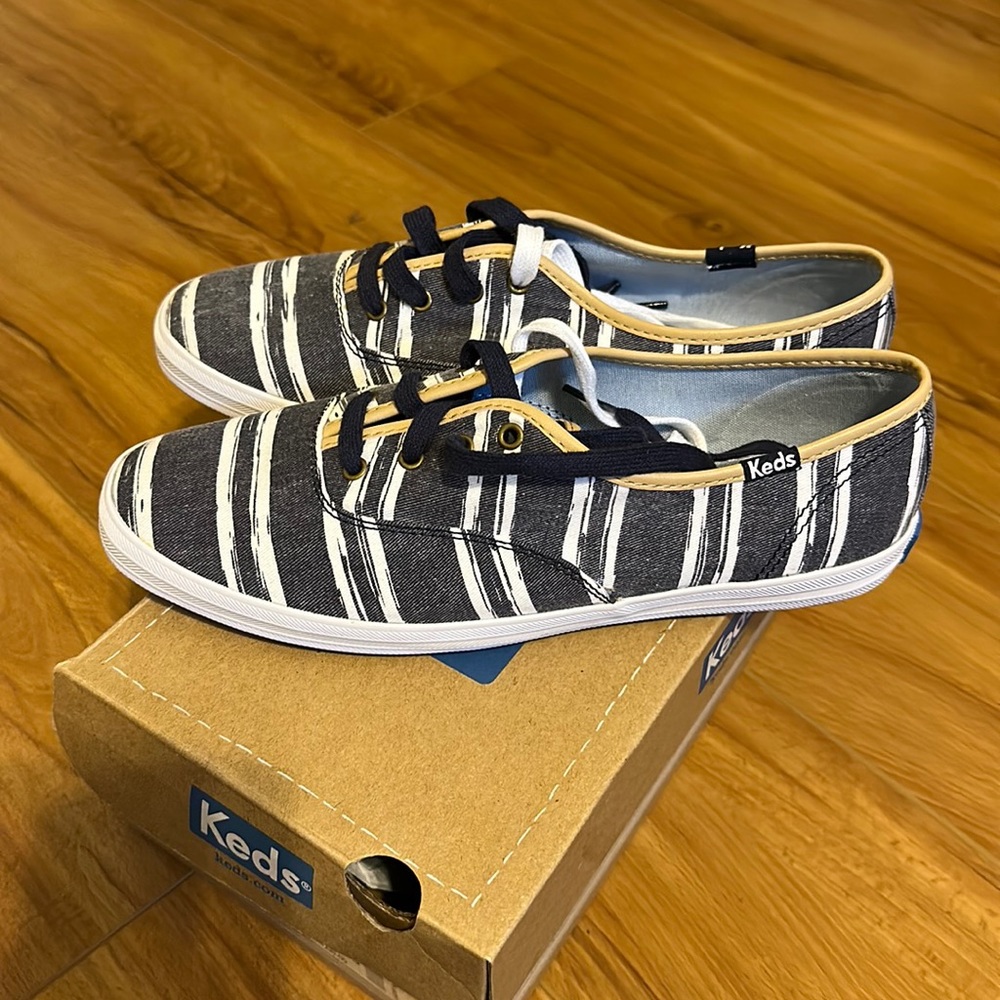 Keds Casual Navy Size 7.5 Shoes